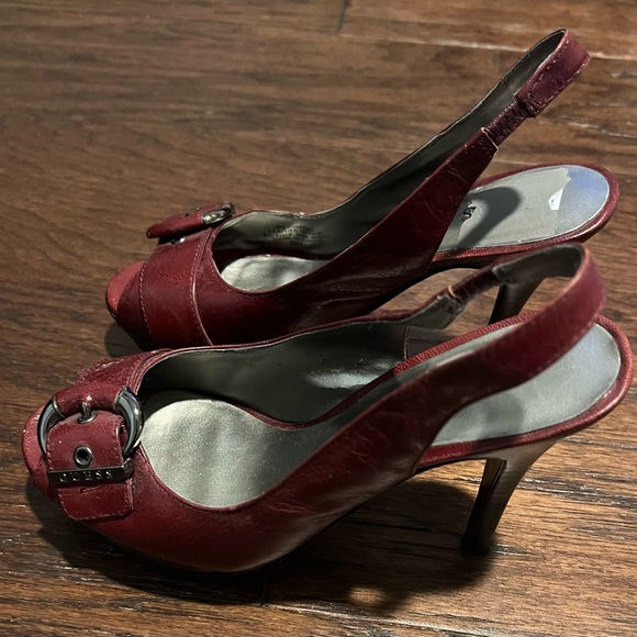 Guess High Heels Womens Size 6.5 Sling Back Peep Toe - Picture 3 of 5